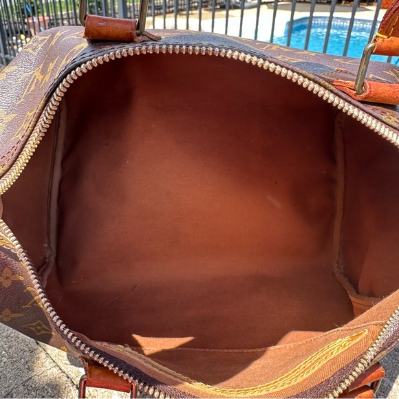 Louis Vuitton Monogram Speedy 30 Boston Handbag - Picture 10 of 12